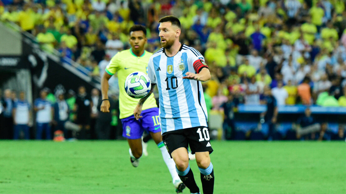 Messi recebe o prêmio 'The Best' da FIFA