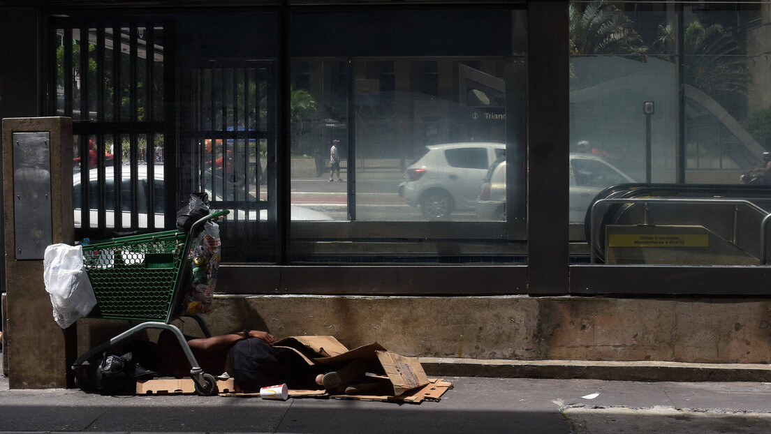 Lula sanciona lei que cria bolsa de qualificação profissional para moradores de rua