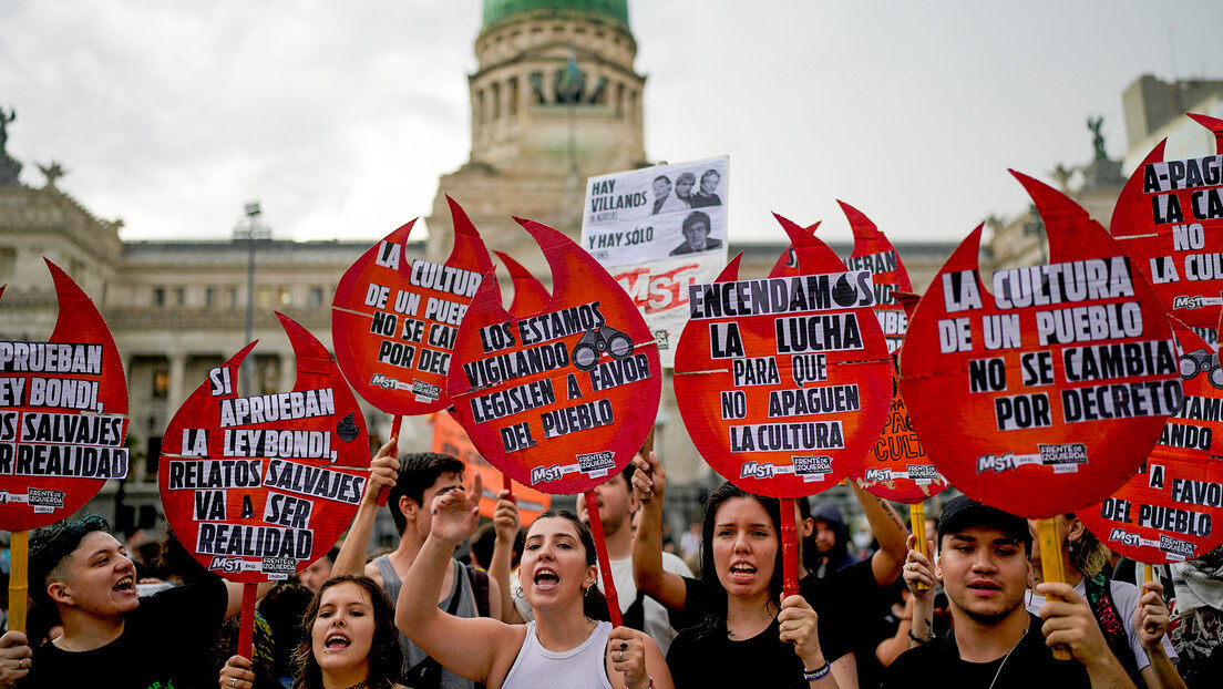Entre ameaças e decisões judiciais, a tensão política aumenta na Argentina em vésperas de greve geral