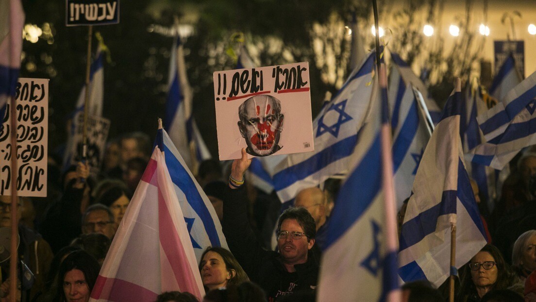VÍDEO: Marchas massivas anti-Netanyahu lotam Tel Aviv