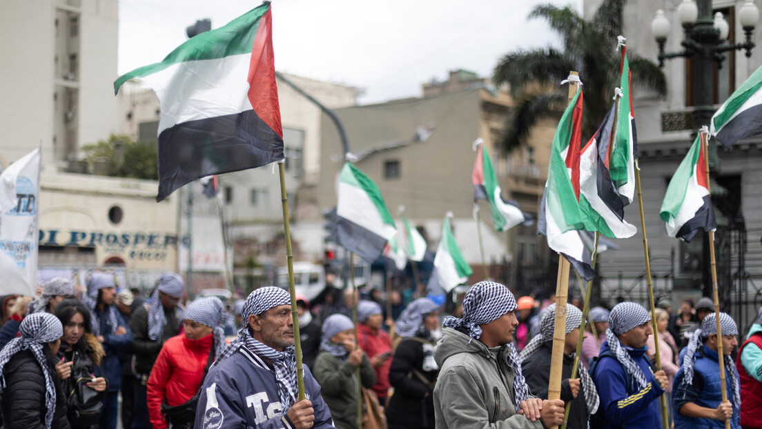 Uma "caravana de solidária" marcha por Buenos Aires para exigir "o fim do genocídio em Gaza"