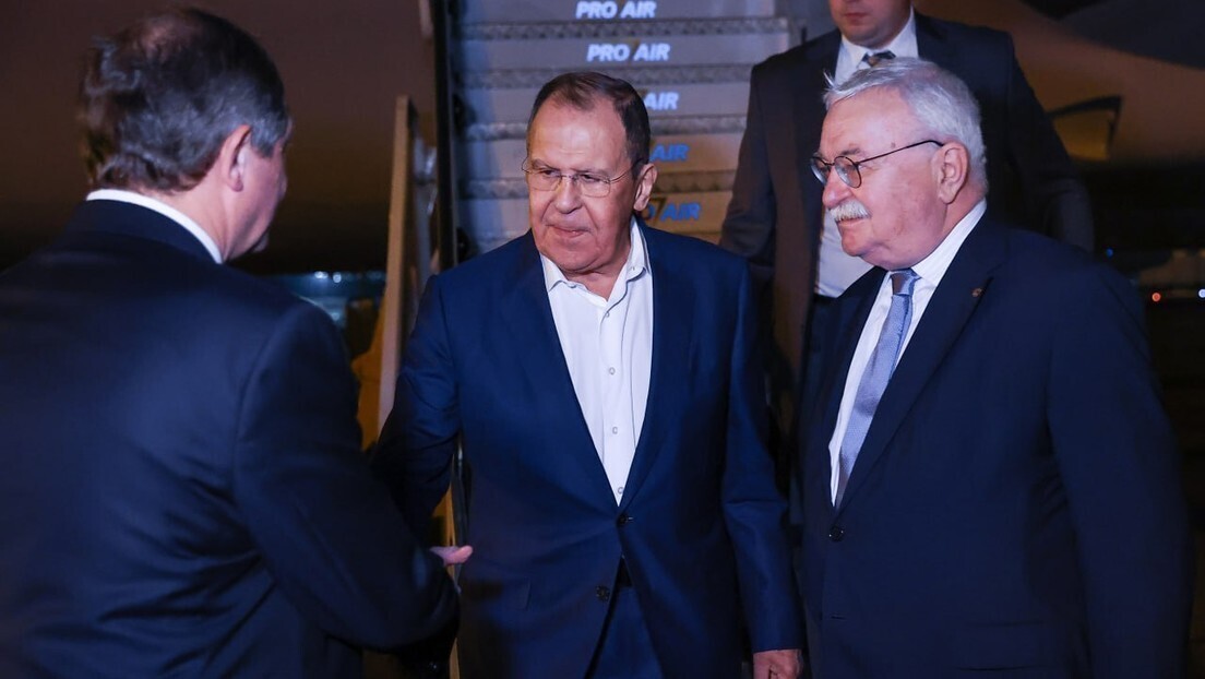 Lavrov chega ao Rio de Janeiro para participar de uma reunião de chanceleres do G-20