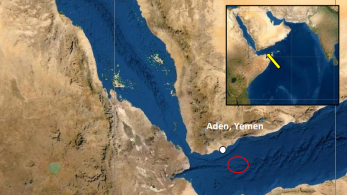 Navio é atacado na costa do Iêmen