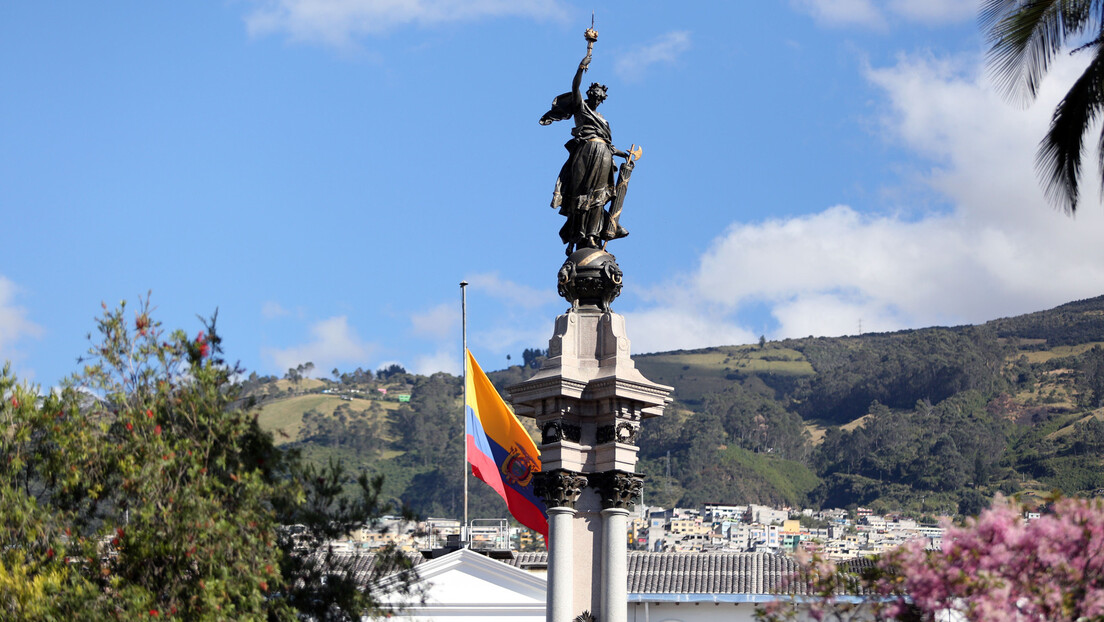 Equador perante o FMI: de solvente a endividado em poucos anos