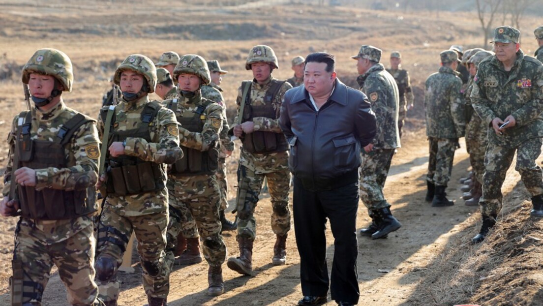 Kim Jong-un inspeciona base de treinamento militar e pede "preparação perfeita para uma guerra"