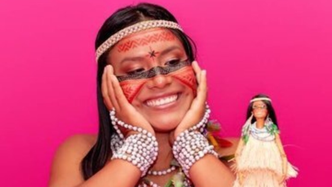 Primera barbie indígena brasileira é inspirada em influenciadora do Amazonas