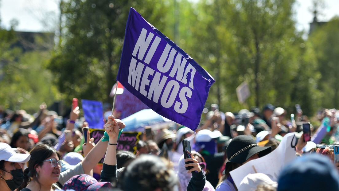 8M: Centenas de mulheres saem às ruas na América Latina em comemoração ao Dia da Mulher