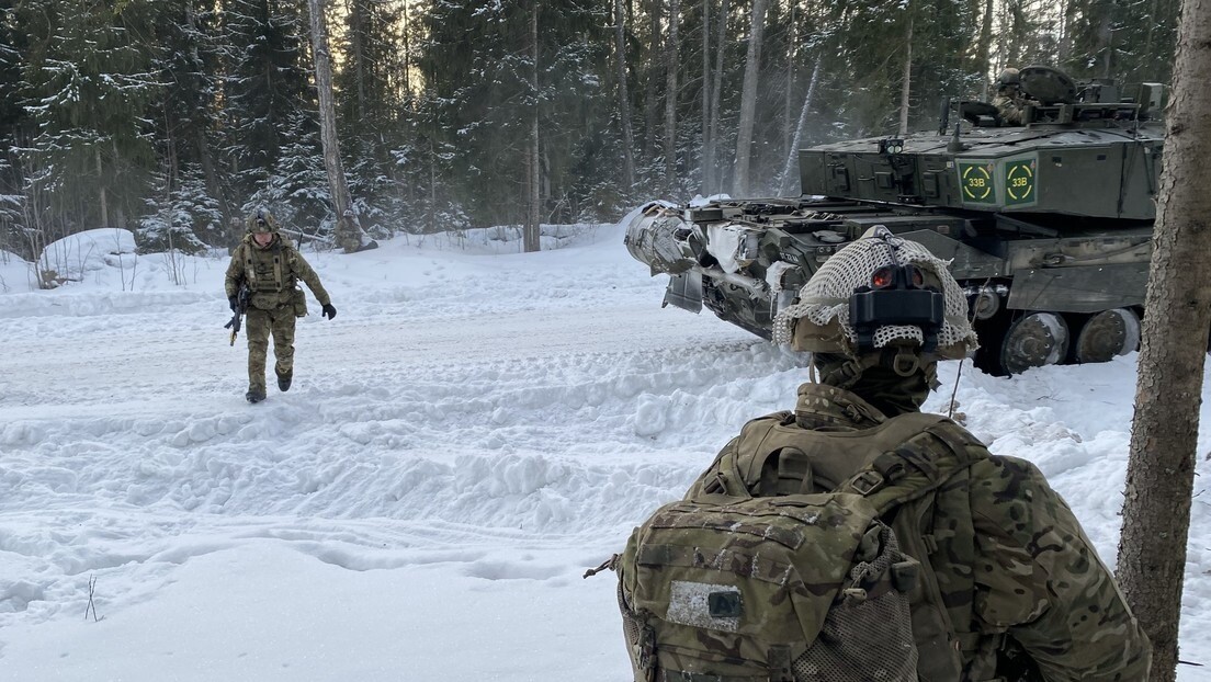 França procura criar uma aliança de países dispostos a enviar soldados para a Ucrânia