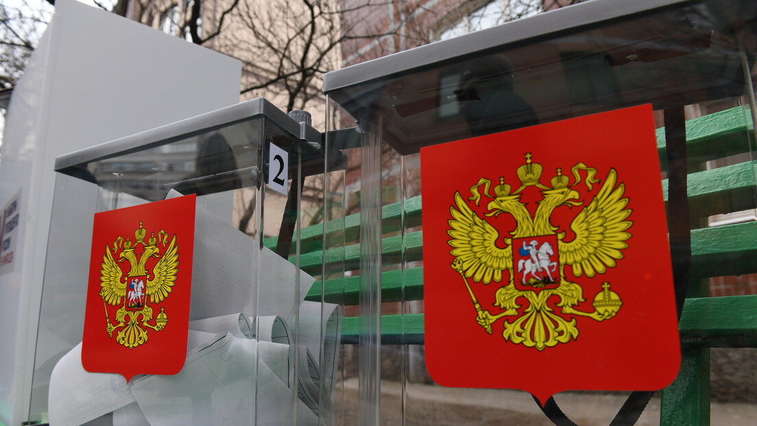 Fecham-se as urnas no último dia da eleição presidencial da Rússia