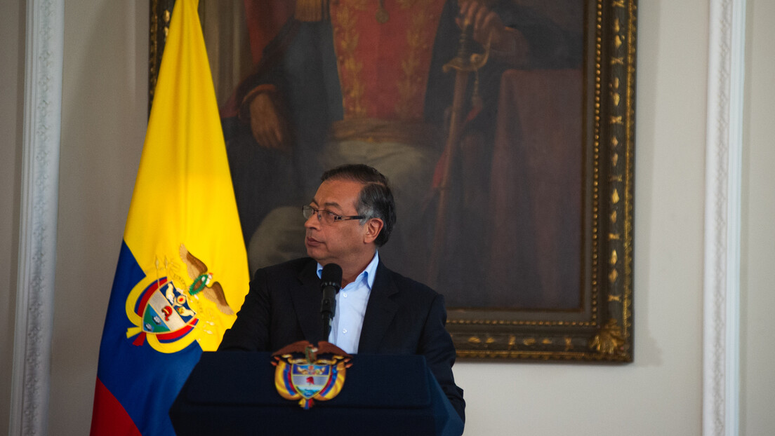 Colômbia ordena expulsão de diplomatas da Embaixada argentina