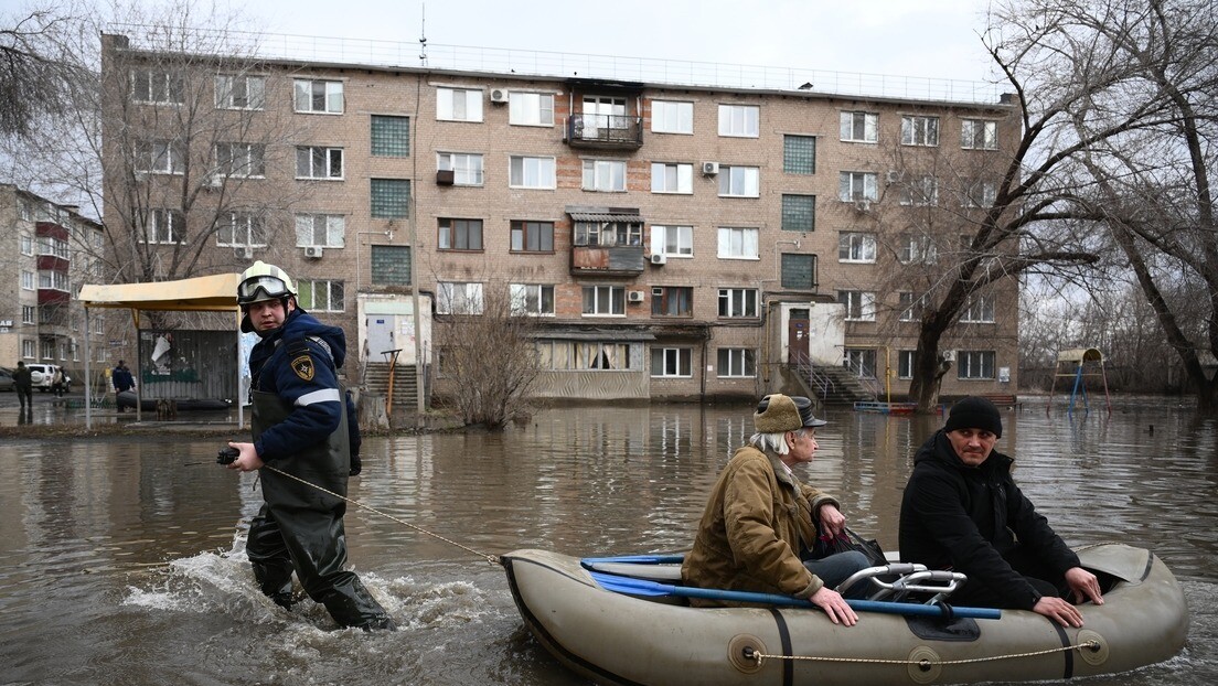 Cidade russa inundada: milhares de casas afetadas, operação de resgate e estado de emergência