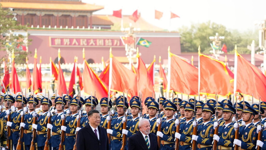 PT fala em "aprofundar as parcerias" com Partido Comunista da China