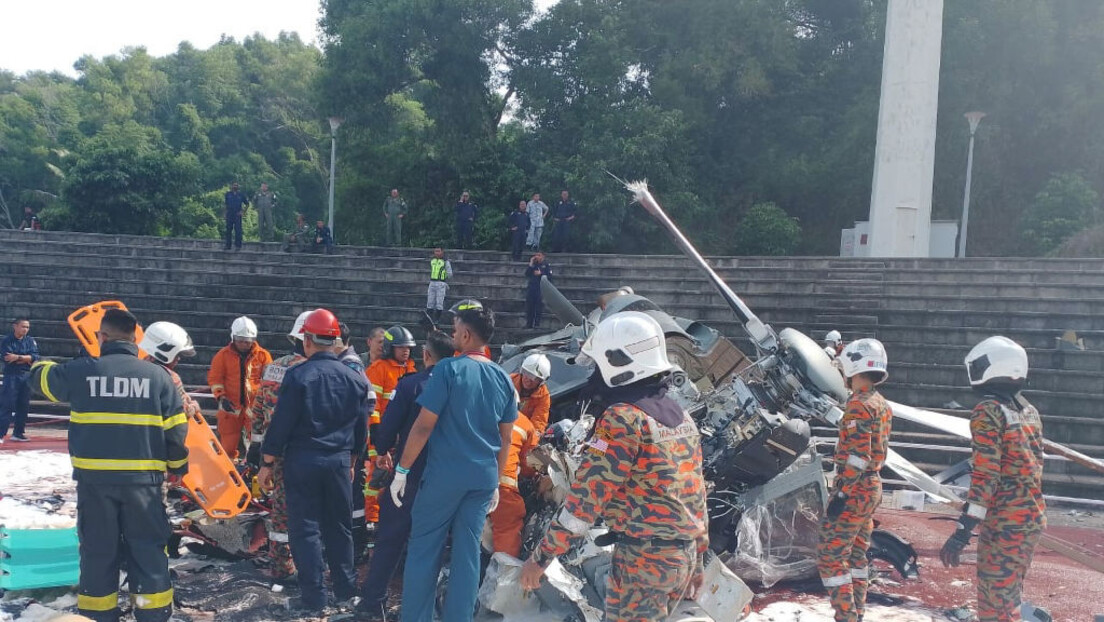 Dois helicópteros militares colidem na Malásia e deixam 10 mortos (VÍDEOS, FOTOS)