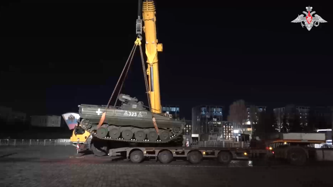 Tanques ocidentais e outros troféus bélicos capturados no conflito ucraniano serão exibidos em Moscou (VÍDEO)