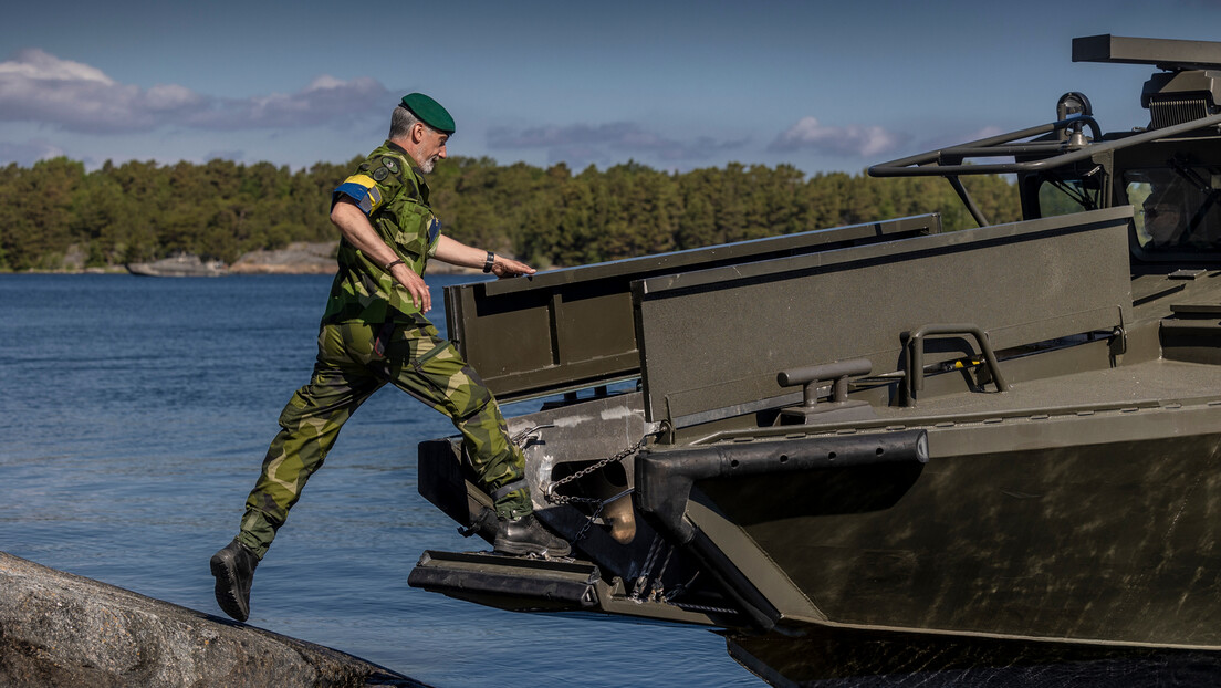 Suécia enviará tropas para a Letônia como parte das forças da OTAN
