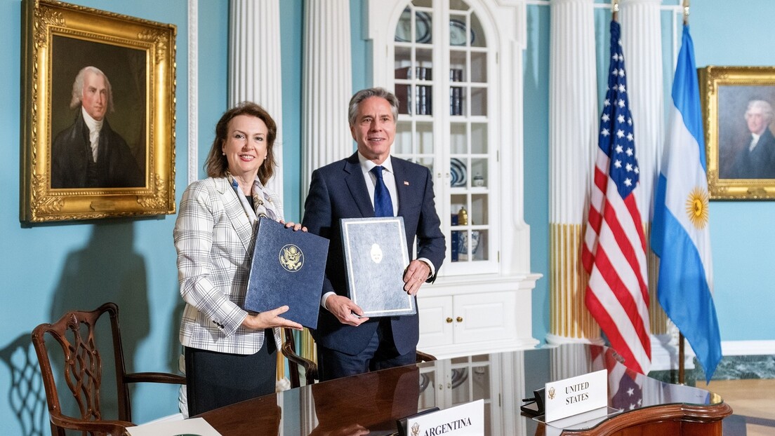 Argentina e EUA assinam acordo para aprofundar a "aliança estratégica"