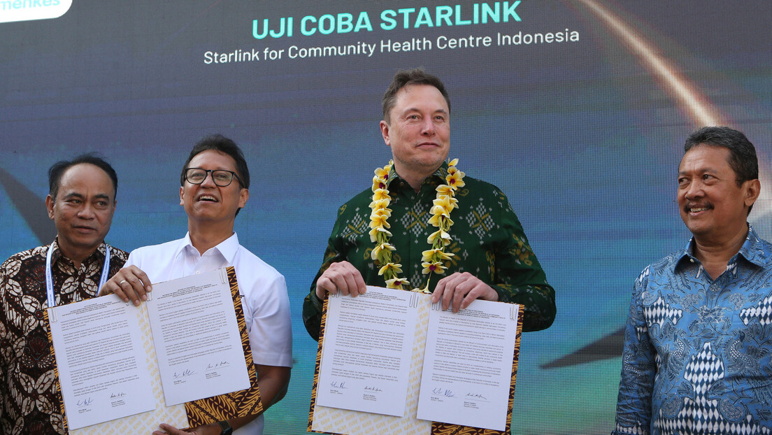 Musk lança a rede Starlink em Bali para expandir o acesso à Internet na Indonésia