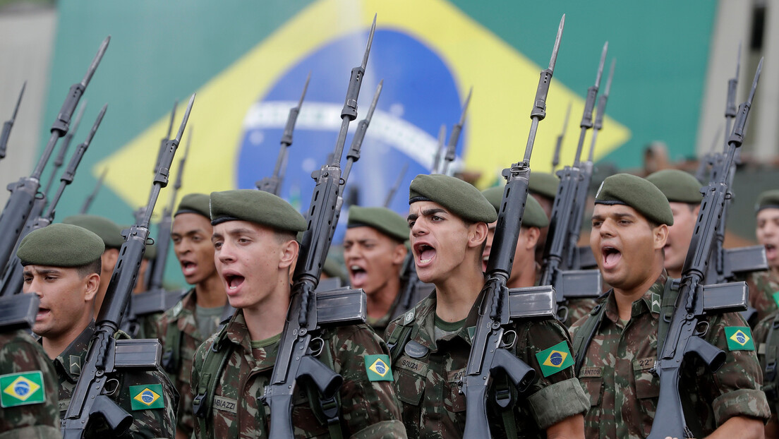 Exército brasileiro encaminha a aquisição de antenas da Starlink para a Amazônia - imprensa