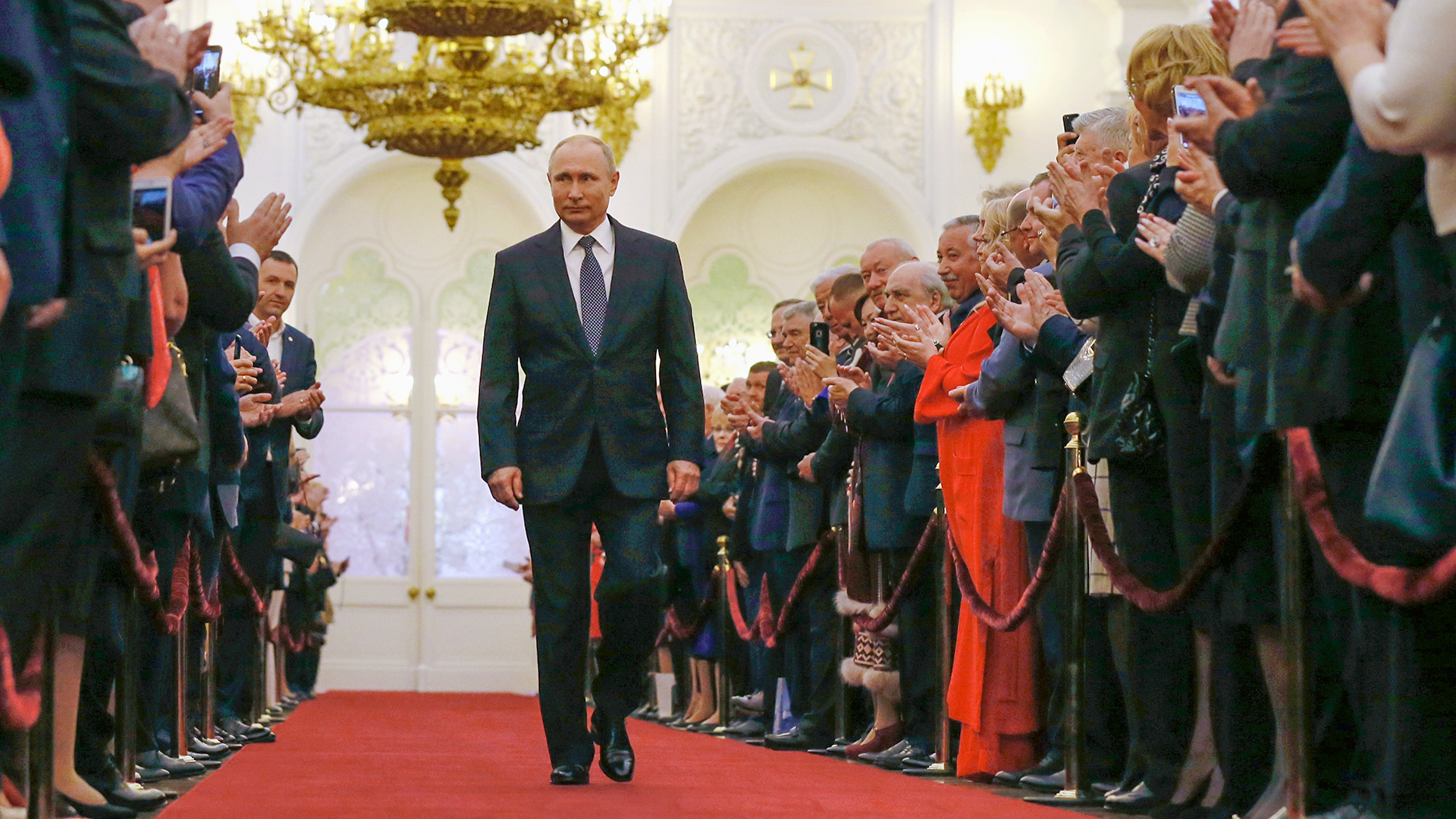 Vladimir Putin toma posse como presidente da Rússia