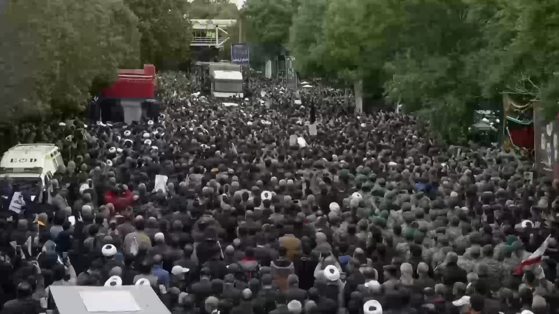 Irã se despede do presidente Ebrahim Raisi, morto em acidente de helicóptero