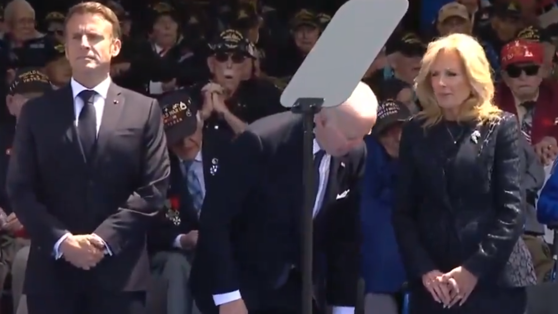 VÍDEO: Biden tenta se sentar em uma "cadeira invisível"