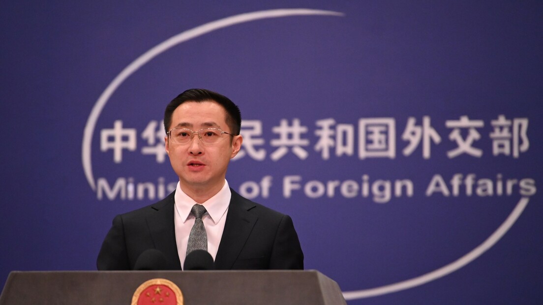 China pede que países terceiros não interfiram nos seus assuntos com a Rússia