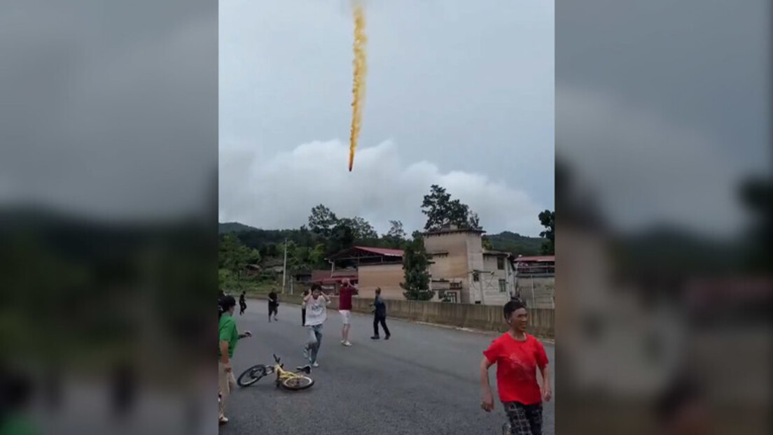 VÍDEO: Pedaço do estágio de lançamento de um foguete espacial chinês cai nas proximidades de moradores