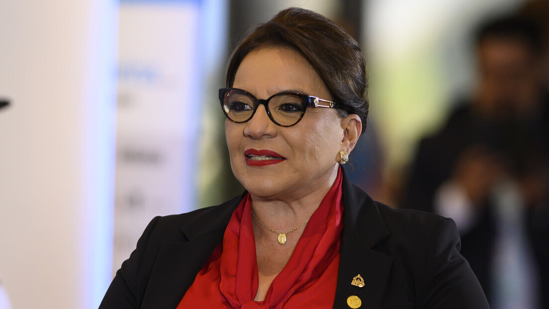 Xiomara Castro convoca reunião urgente dos presidentes da CELAC após os eventos na Bolívia