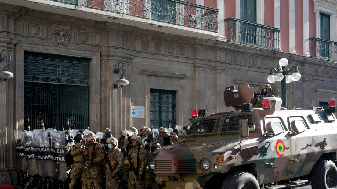 Arce denuncia mobilizações irregulares de militares bolivianos em La Paz