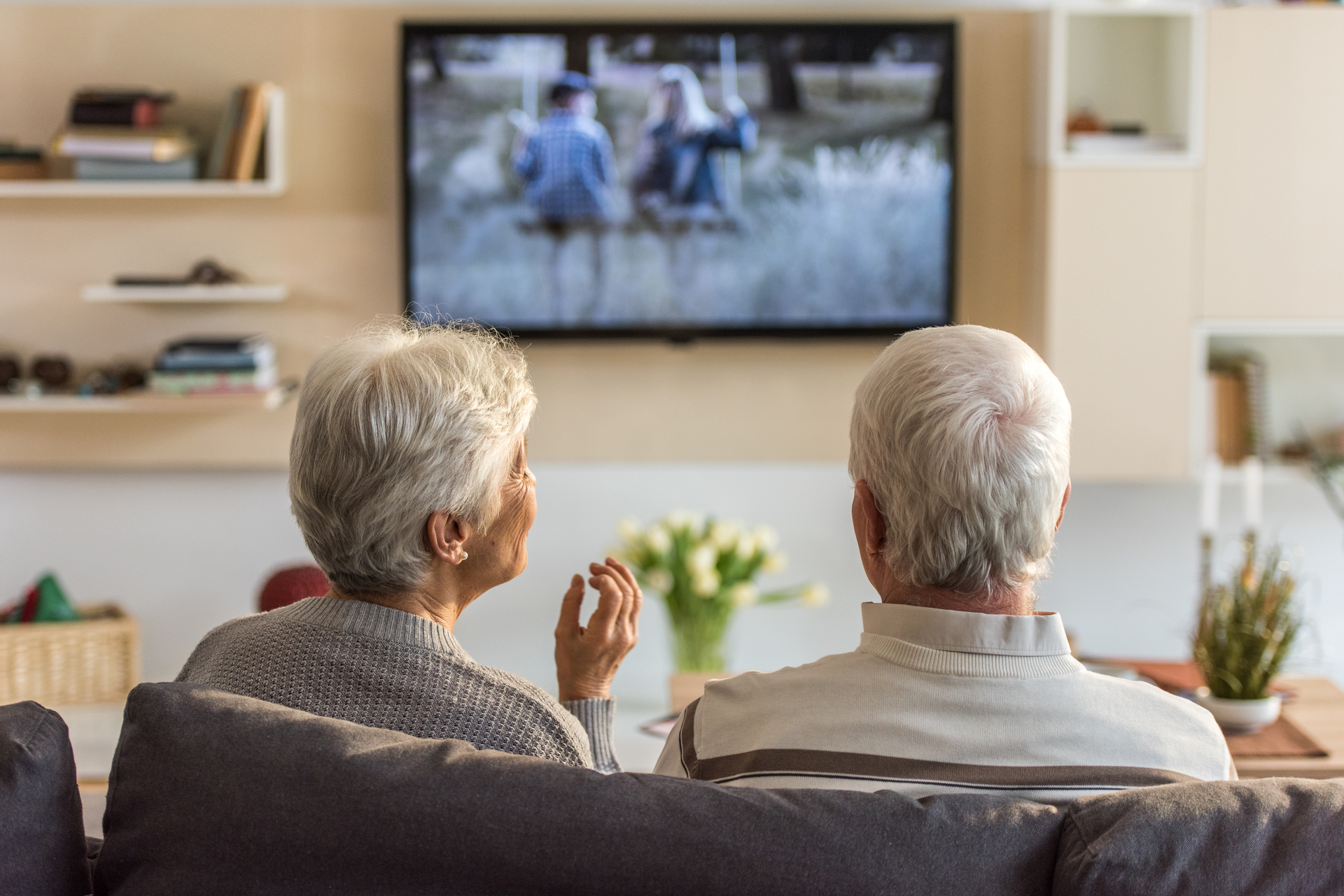 Revelado o perigo de assistir à TV: pode encurtar sua vida?