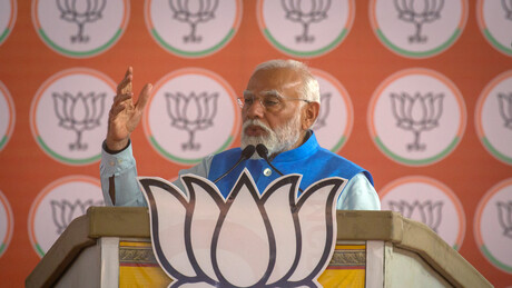 Primeiro-ministro indiano Narendra Modi apresenta sua renúncia junto com o Conselho de Ministros