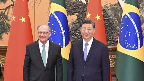Xi Jinping: China e Brasil são "bons amigos que pensam da mesma forma"