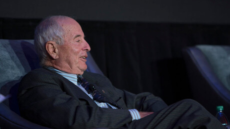 William Anders, astronauta aposentado membro da Apolo 8, morre em acidente aéreo