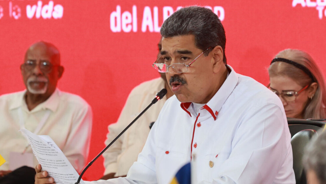 Maduro: "Milei pegou a motosserra e a passou no pescoço dos trabalhadores"