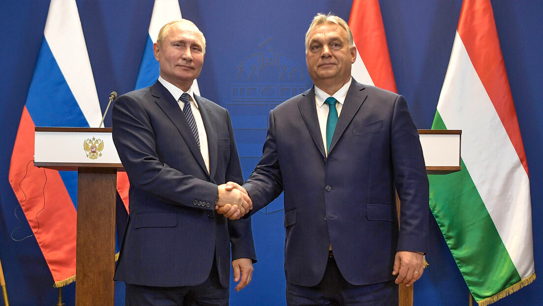 Putin se reúne com o primeiro-ministro húngaro em Moscou