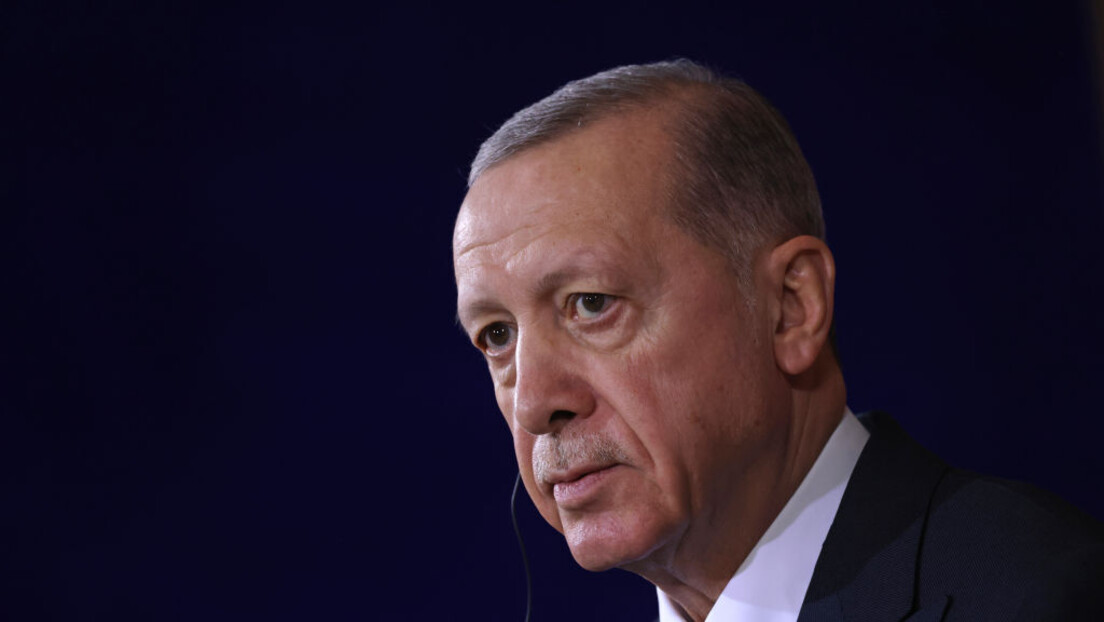 Erdogan: "Turquia está pronta para contribuir para a paz na Ucrânia"