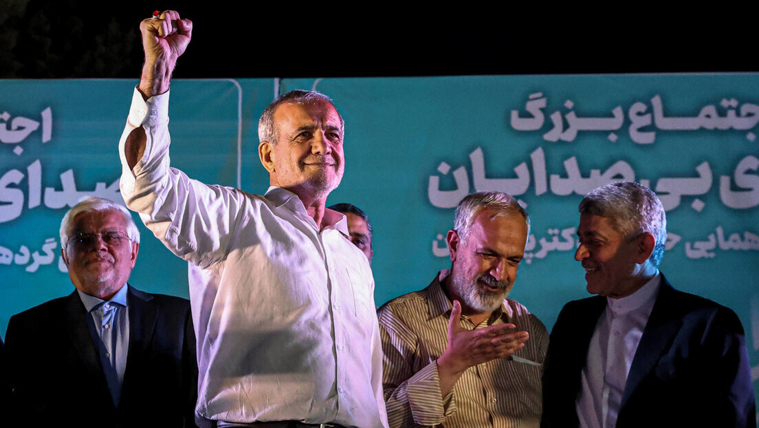 Primeiros resultados: candidato reformista lidera o segundo turno das eleições no Irã