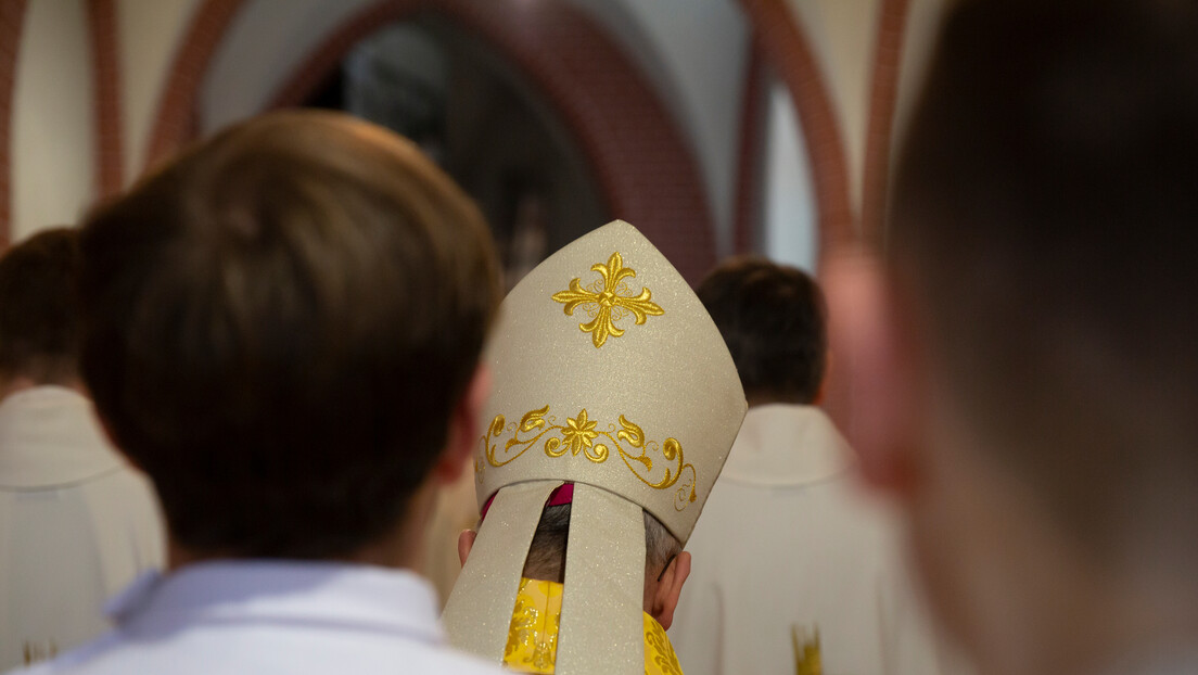 Bispos espanhóis aprovam plano de reparação para vítimas de abuso sexual