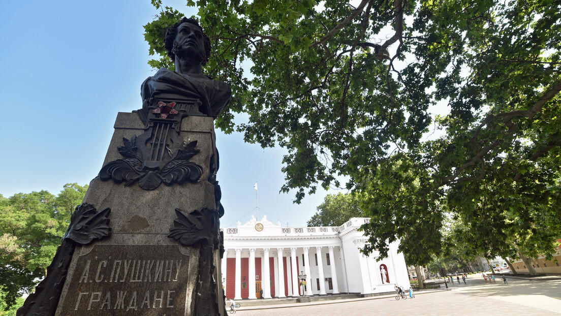 Prefeito de uma cidade ucraniana se opõe à demolição de monumentos dedicados a personalidades russas