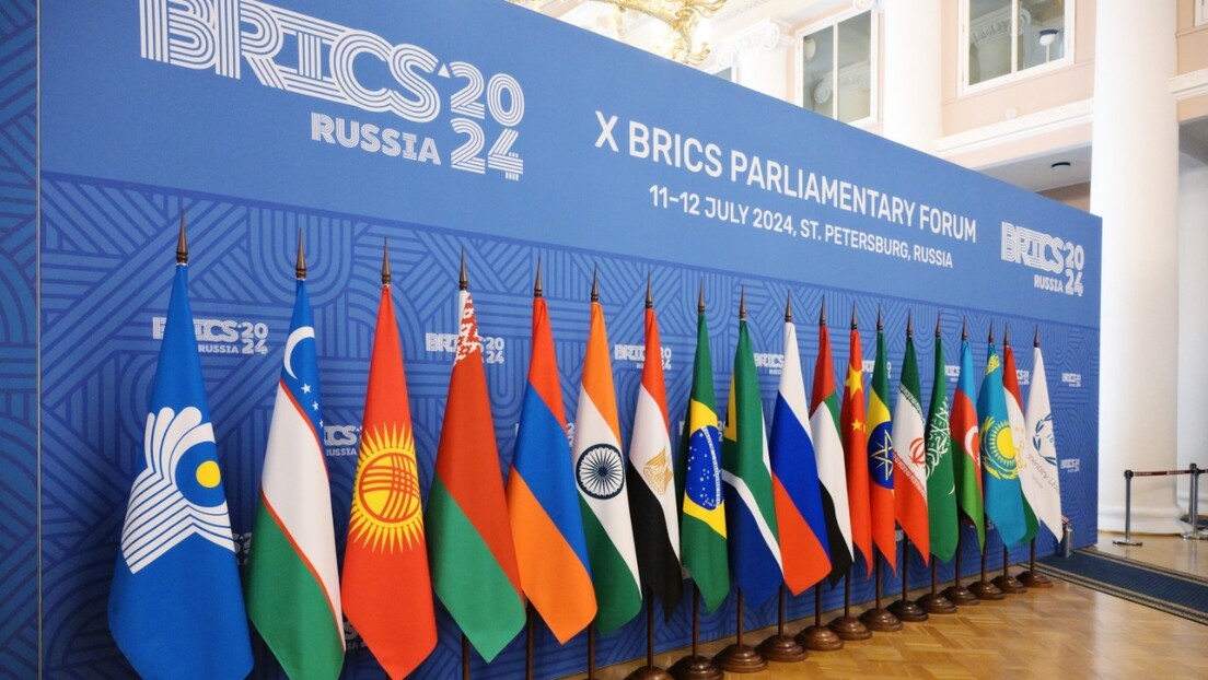 Parlamentar russa revela o suposto surgimento de um sistema de pagamento digital do BRICS