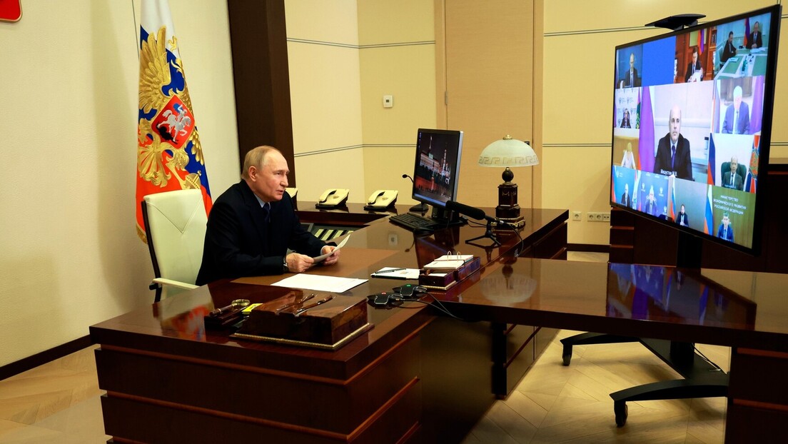 Putin propõe criar as condições para a introdução de moedas e ativos digitais na Rússia