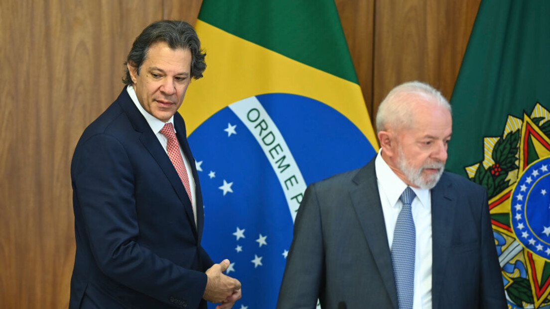 Revista britânica escreve que Lula "precisa" cortar gastos públicos