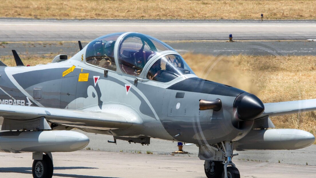 Paraguai anuncia a compra de seis aviões Super Tucano da Embraer