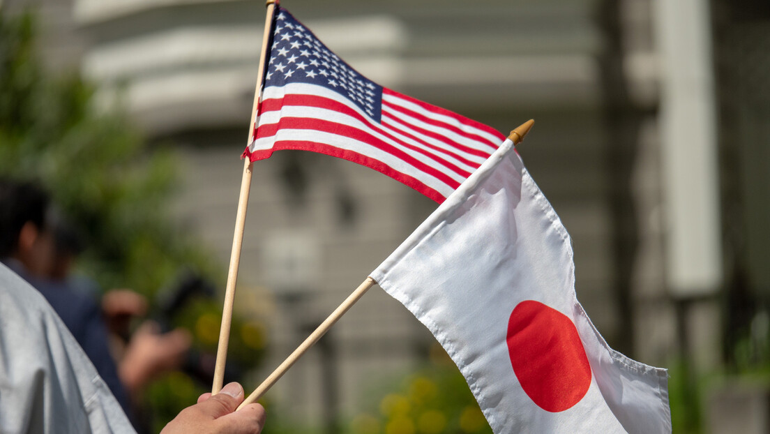 EUA se comprometem a defender o Japão com armas nucleares