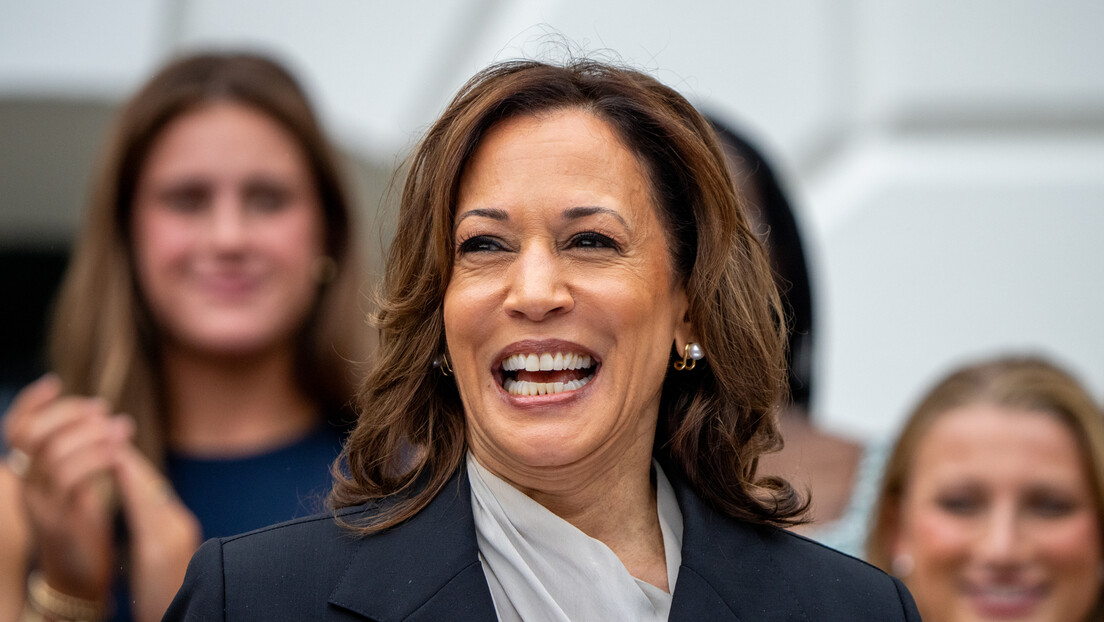 Harris ultrapassa o número necessário de delegados democratas para ser candidata