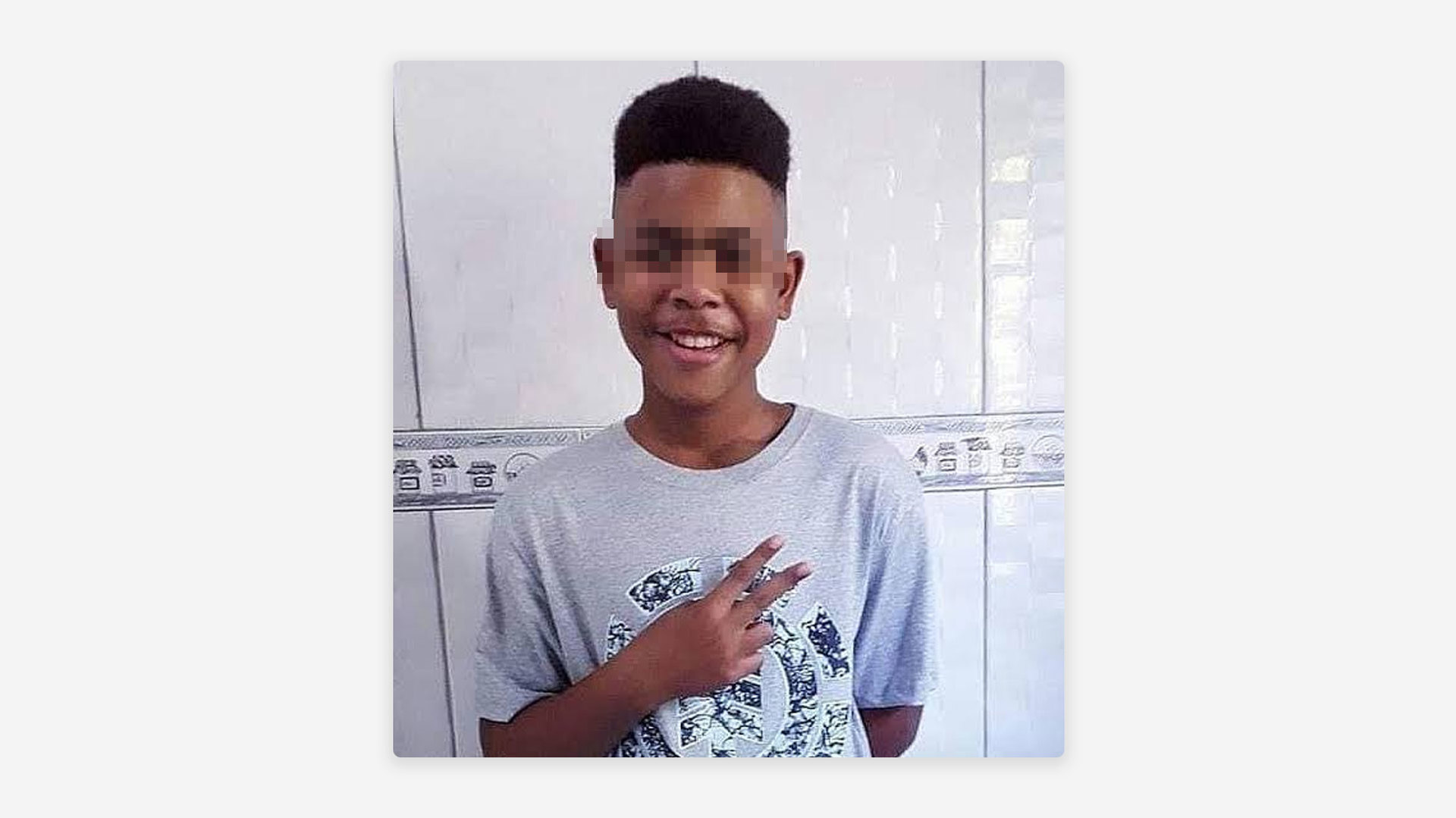 Três policiais que mataram um menino na sala de casa no Rio de Janeiro são absolvidos
