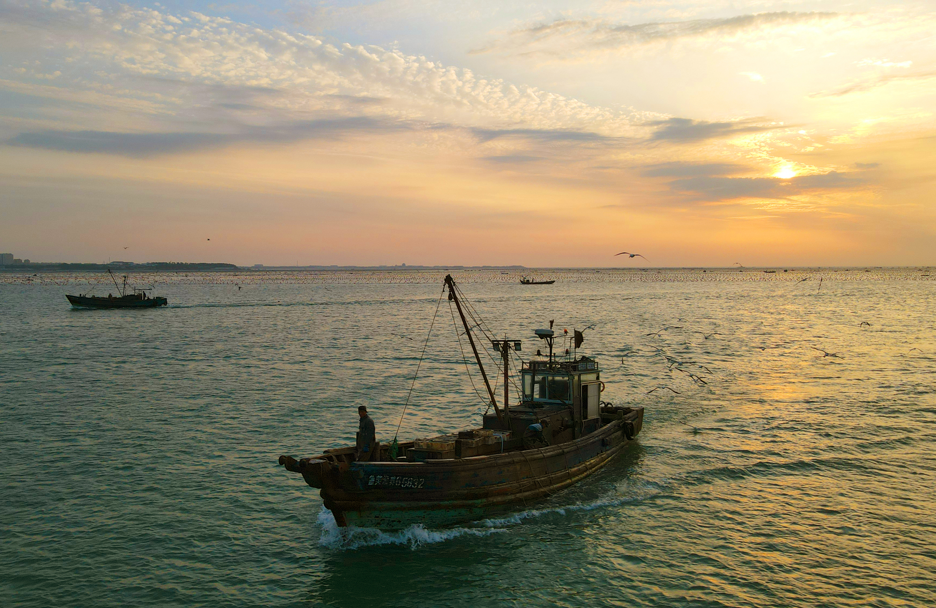 Peru vai monitorar embarcações estrangeiras por satélite após alegações de pesca ilegal