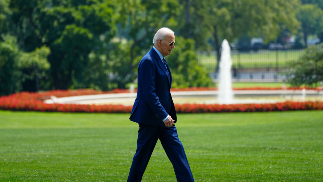 Biden admite que foi pressionado a sair da corrida eleitoral