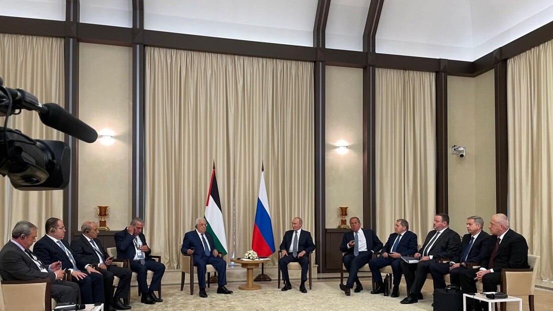 "A Rússia está fazendo tudo para apoiar o povo palestino": Putin reúne-se com o presidente da Palestina em Moscou