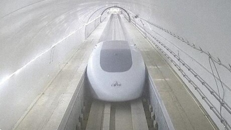 China testa trem de levitação magnética ultrarrápido